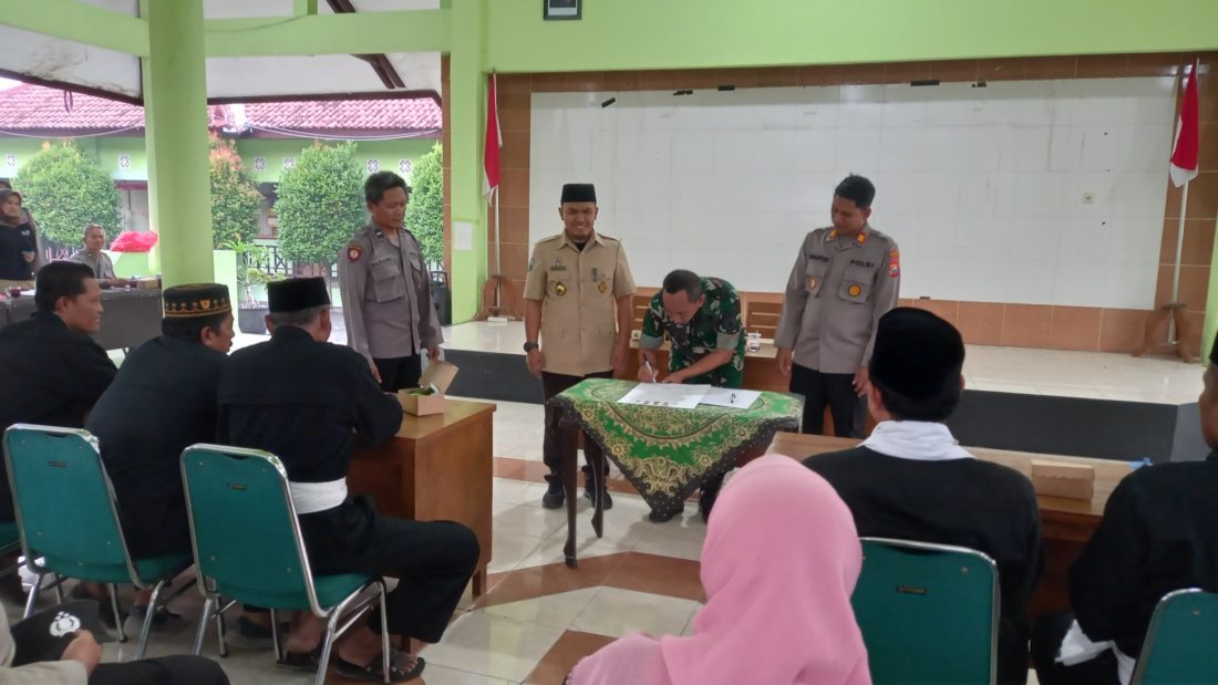 Forkopimca Kecamatan Nguntoronadi Kabupaten Magetan  memfasilitasi deklarasi damai sebagai upaya mencegah konflik antar perguruan pencak silat khususnya menjelang peringatan bulan suro yang erat dengan berbagai kegiatan dan tradisi setiap tahunnya